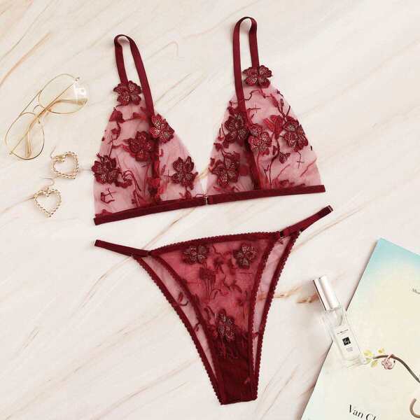 

Appliques Tanga Lingerie Set, Burgundy