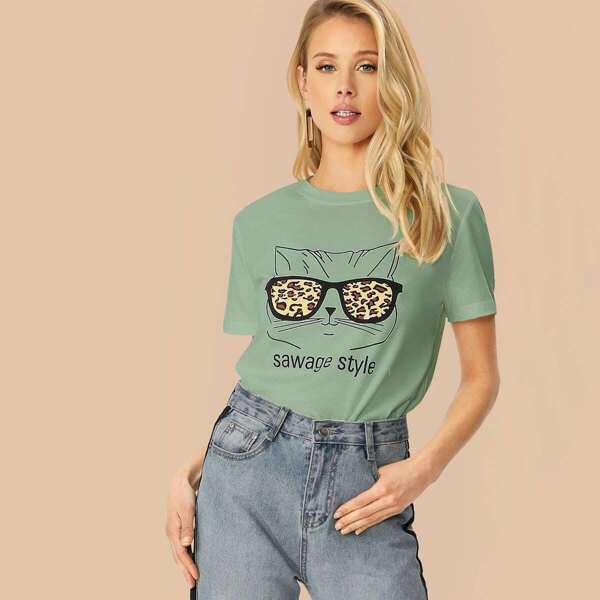 

Cartoon & Letter Graphic Tee, Green
