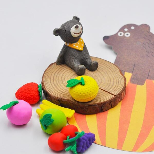 

Random Fruit Eraser 4pcs