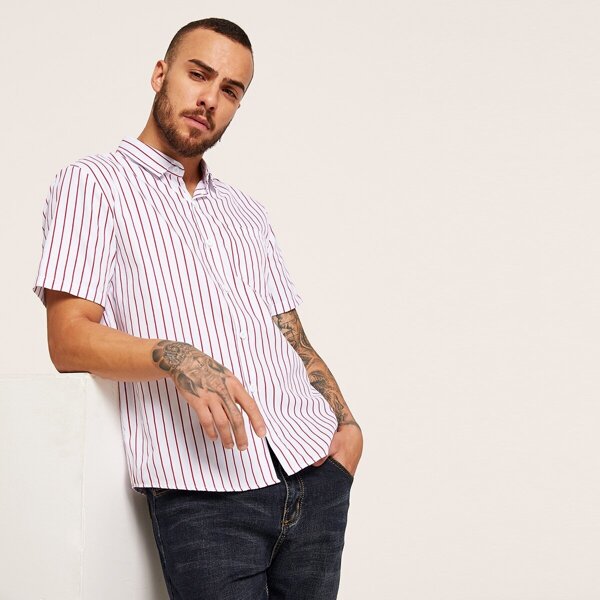 

Men Curved Hem Striped Shirt