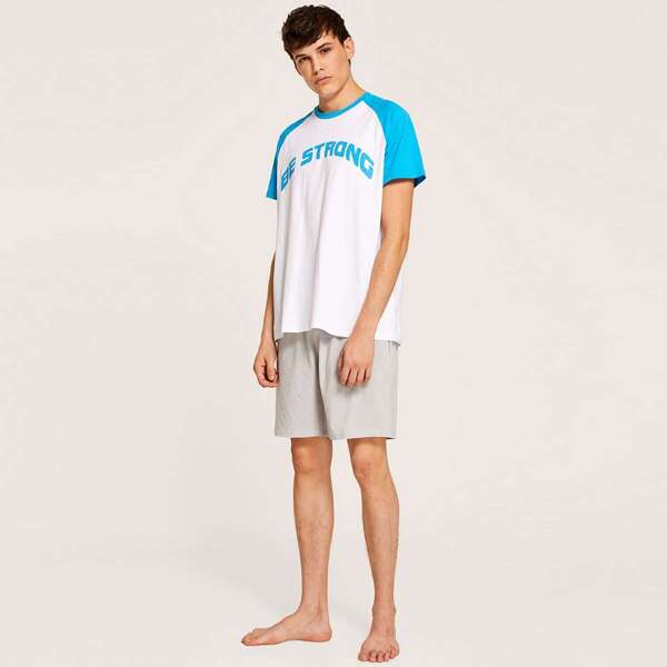

Men Raglan Sleeve Slogan Top & Elastic Waist Shorts PJ Set