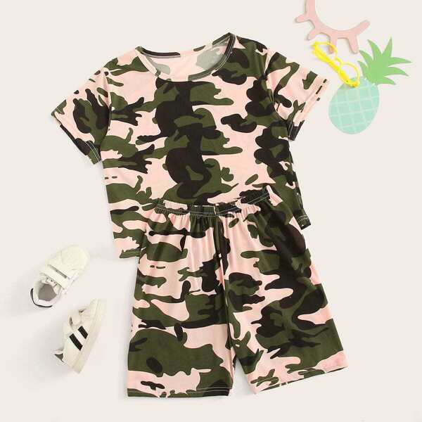 

Girls Camo Print Pajama Set