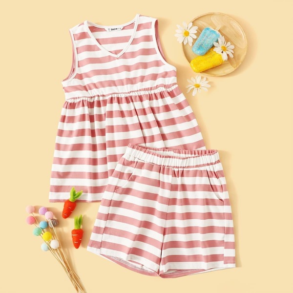 

Girls Bow Back Striped Peplum Tank Top & Shorts Set