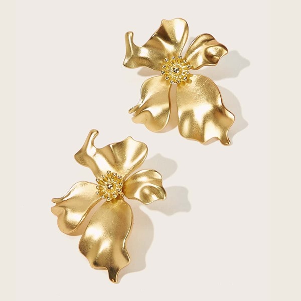 

Metallic Flower Shaped Stud Earrings 1pair