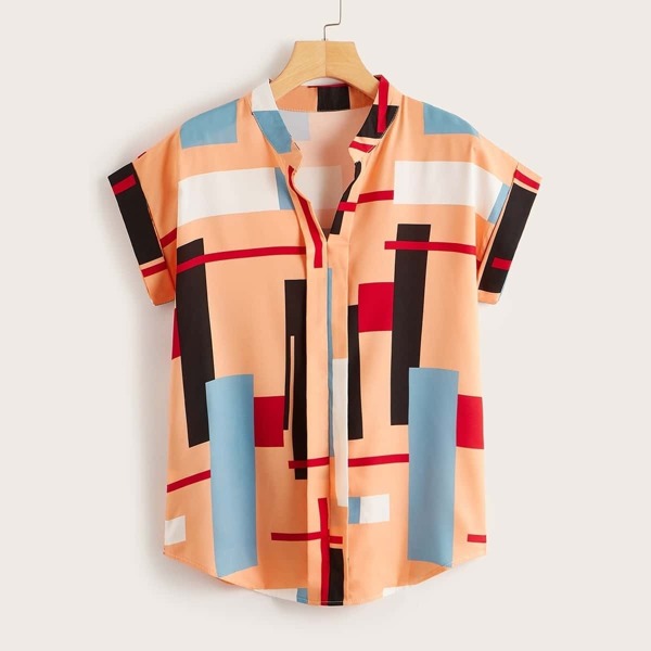 

Geo Print Curved Hem Blouse, Multicolor