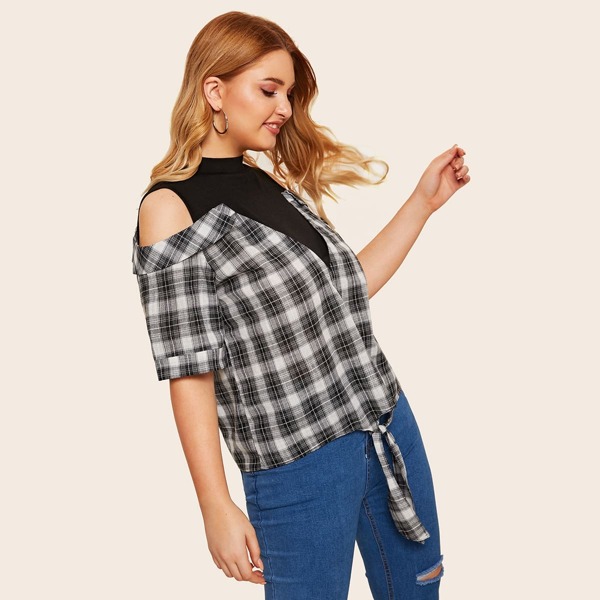 

Plus Contrast Panel Plaid Knot Hem Blouse