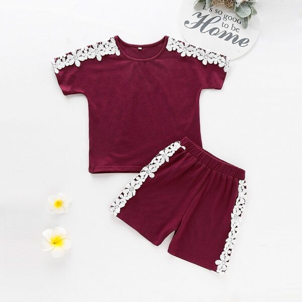 

Toddler Girls Lace Appliques Tee With Shorts, Burgundy