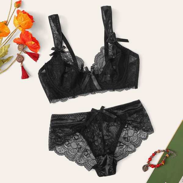 

Floral Lace Underwire Lingerie Set