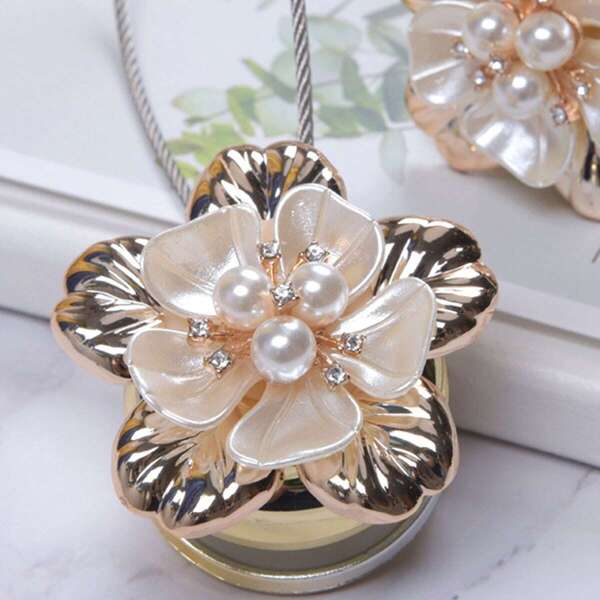 

Faux Pearl Decor Flower Curtain Buckle 1pc