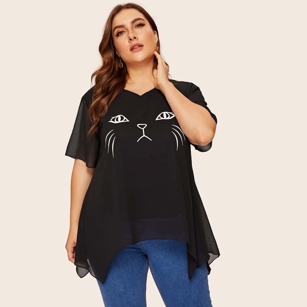 

Plus Cat Print Asymmetric Hem Tee