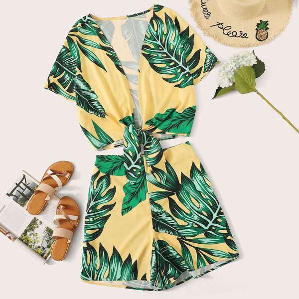 

Plus Tie Front Tropical Print Top & Shorts
