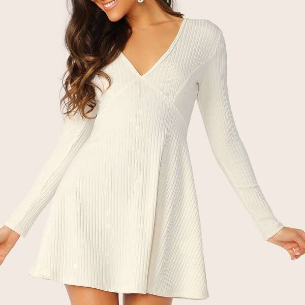 

V-Neck Rib-knit Flare Dress