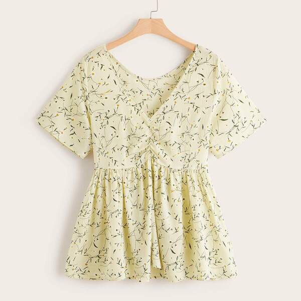 

Plus Ditsy Floral Ruched Pep Hem Blouse, Beige