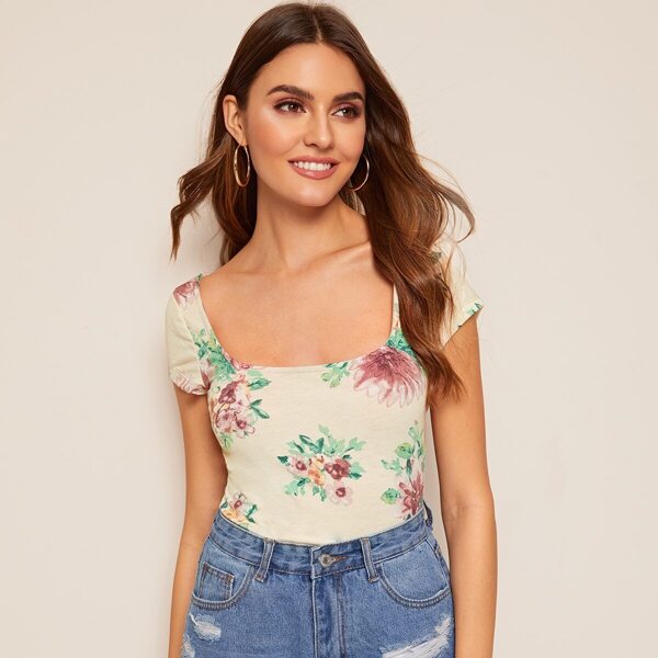 

Scoop Neck Floral Print Form Fitted Top