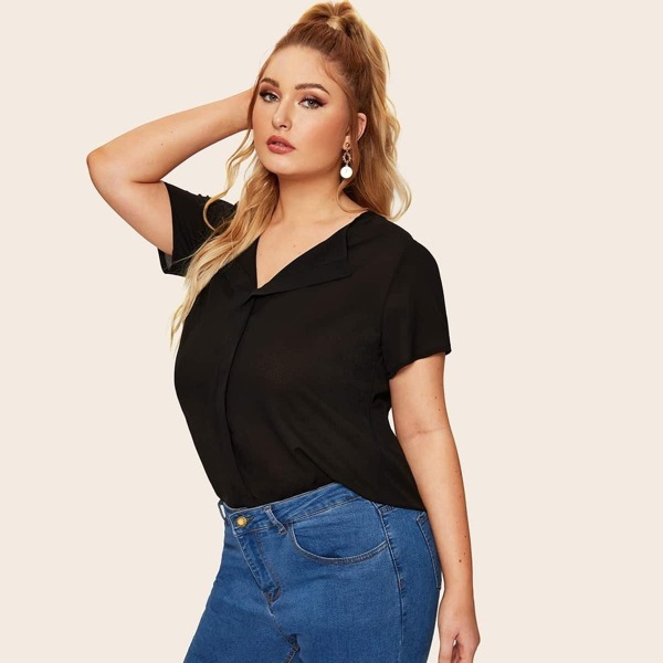 

Plus Curved Hem V-neck Blouse, Black