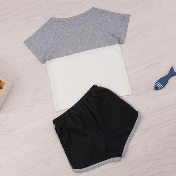 

Toddler Boys Spliced Letter Print Tee With Dolphin Shorts