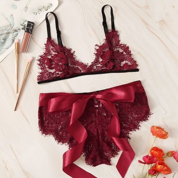 

Floral Lace Knot Front Lingerie Set