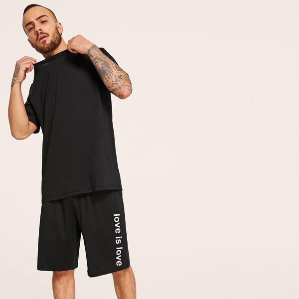 

Men Letter Print Pajama Set