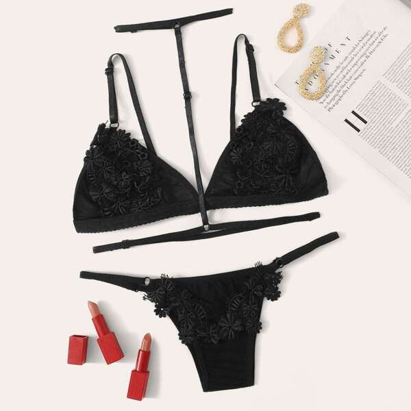 

Floral Lace Lingerie Set With Choker