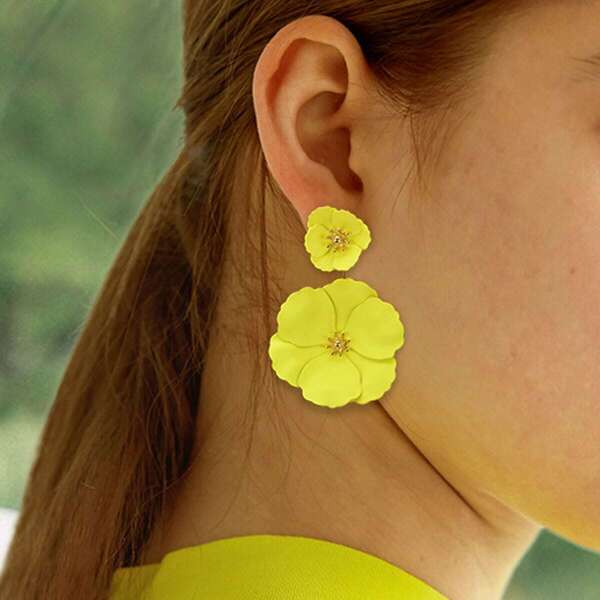

Double Flower Shaped Stud Earrings 1pair, Yellow bright