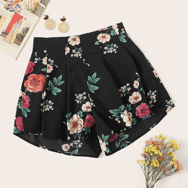 

Floral Print Pleated Shorts