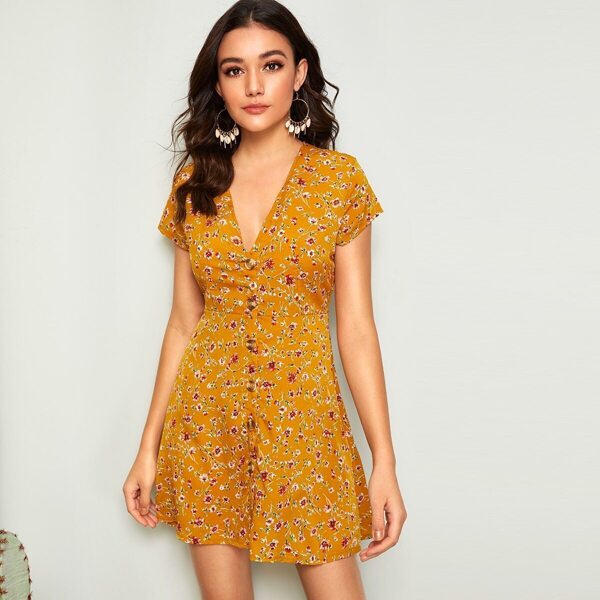 

Ditsy Floral Print Button Front Tea Dress