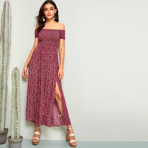 

Ditsy Floral M-slit Hem Shirred Dress