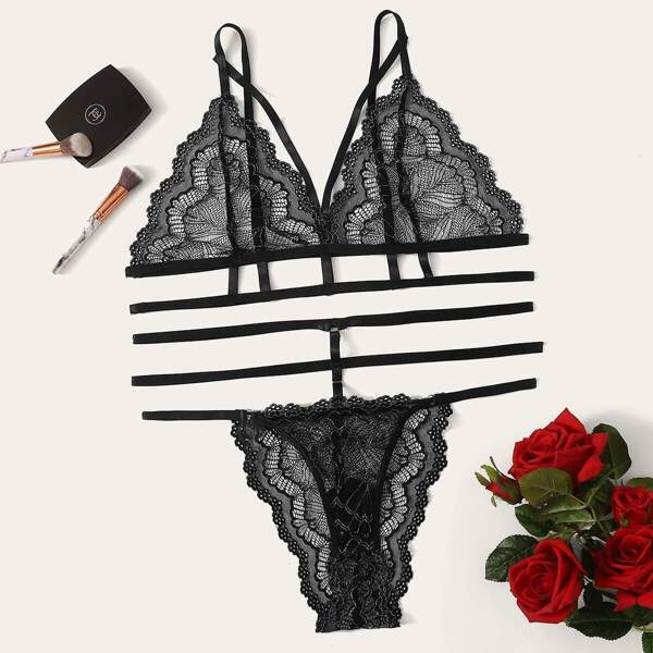 

Plus Ladder Cut-out Harness Lace Lingerie Set, Black