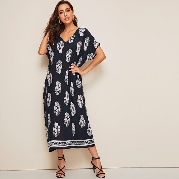 

Graphic Print V Neck Longline Dress