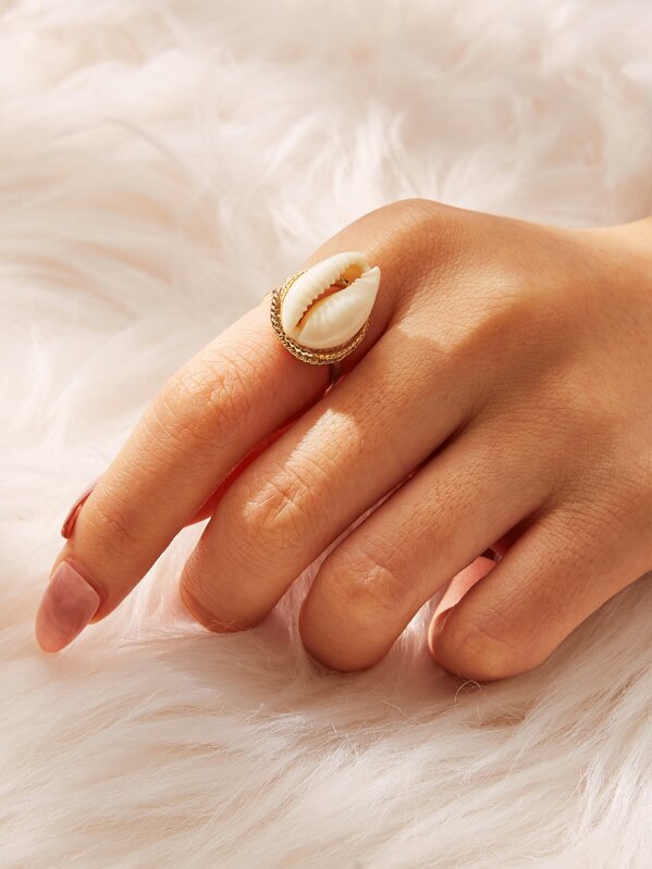 

Shell Decor Ring 1pc, Gold