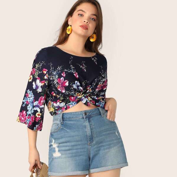 

Plus Bell Sleeve Floral Print Blouse
