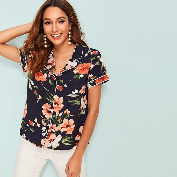 

Contrast Piping Floral Print Blouse