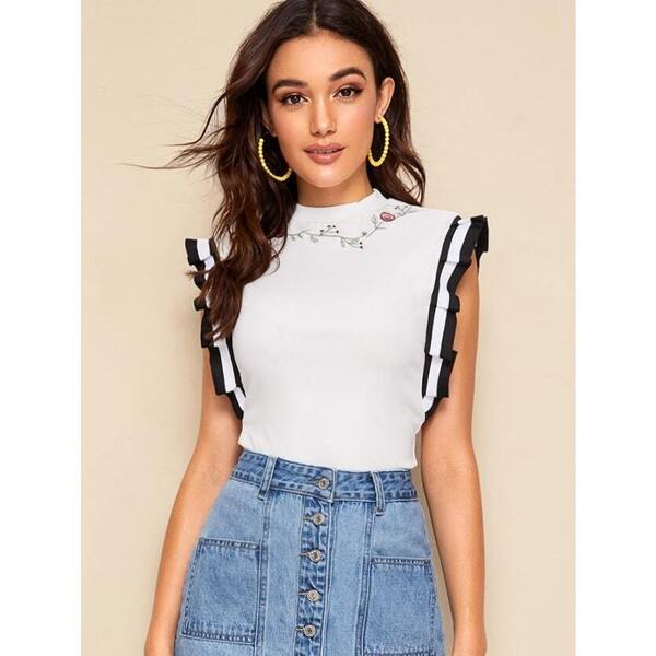 

Frilled Armhole Floral Embroidered Tee