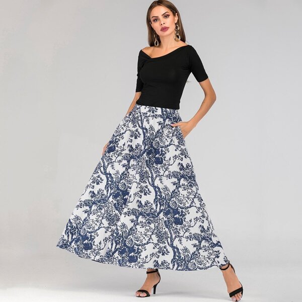 

Blue and white porcelain pattern Flared Skirt