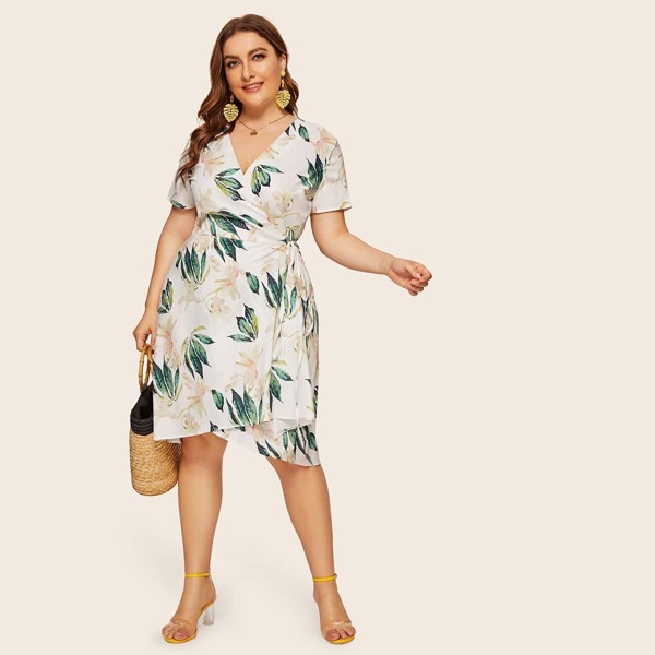 

Plus Surplice Front Tie Side Floral Print Dress