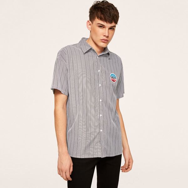 

Men Embroidery Patched Front Striped Shirt