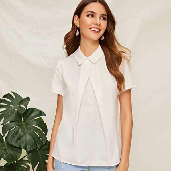 

Fold Pleat Front Collar Neck Top