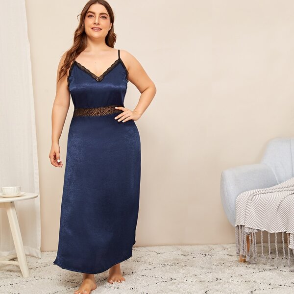 

Plus Contrast Lace Satin Night Dress