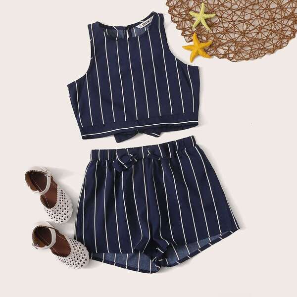 

Girls Bow Tie Back Striped Tank Top and Shorts Set