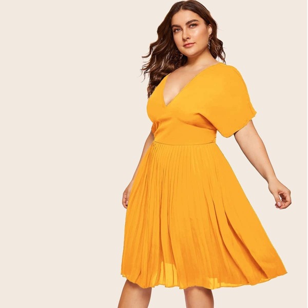 

Plus Tied Back Pleated Dress, Yellow