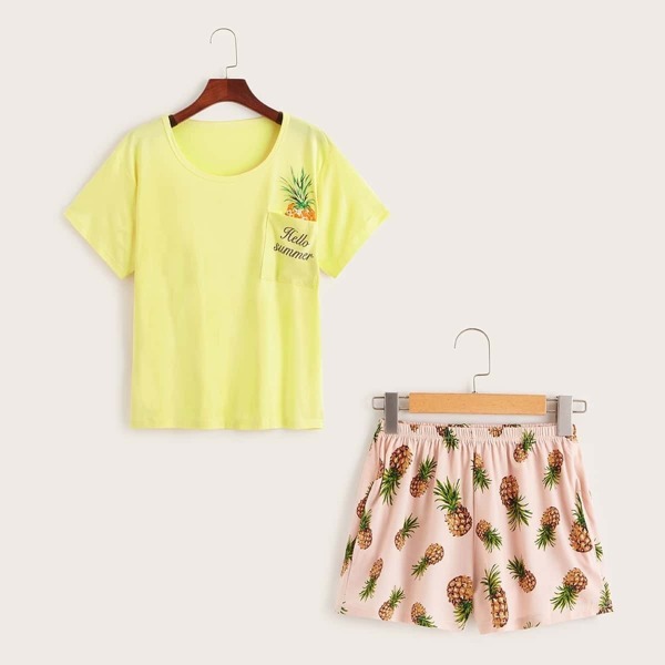 

Pineapple & Letter Graphic Pajama Set