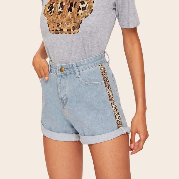 

Contrast Leopard Tape Side Denim Shorts