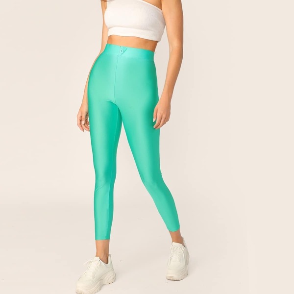 

Buttoned Waist Silky Leggings