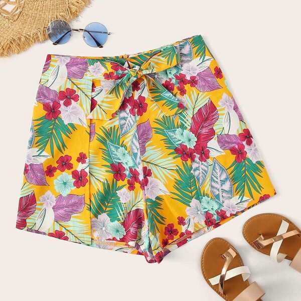 

Plus Floral Print Knot Shorts