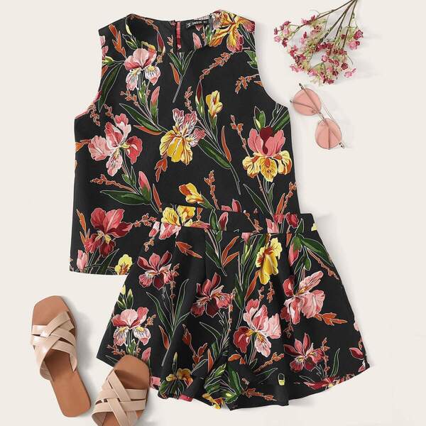

Keyhole Layered Split Back Floral Top & Shorts Set, Multicolor