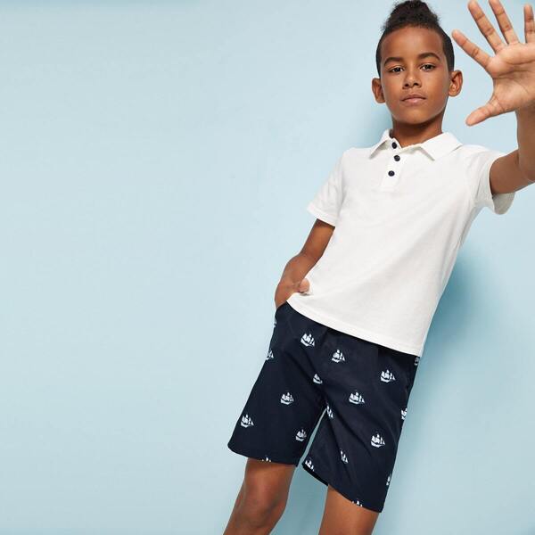 

Boys Solid Polo Shirt & Sailboat Print Shorts Set