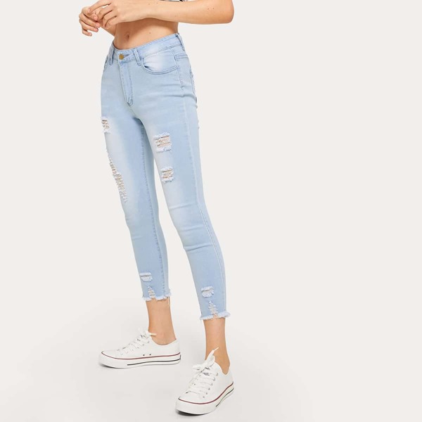

Ripped Button And Pocket Detail Jeans