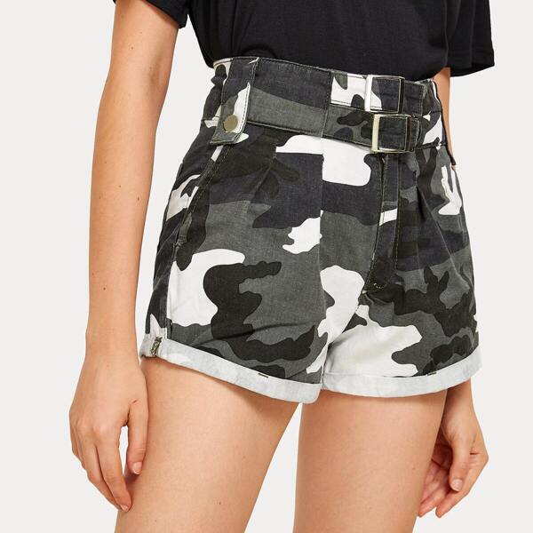 

Camouflage Print Roll Up Hem Denim Shorts