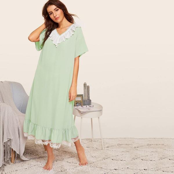 

Contrast Schiffy Ruffle Trim Tunic Nightdress