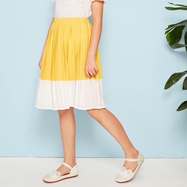 

Girls Cut And Sew Pleated Skirt